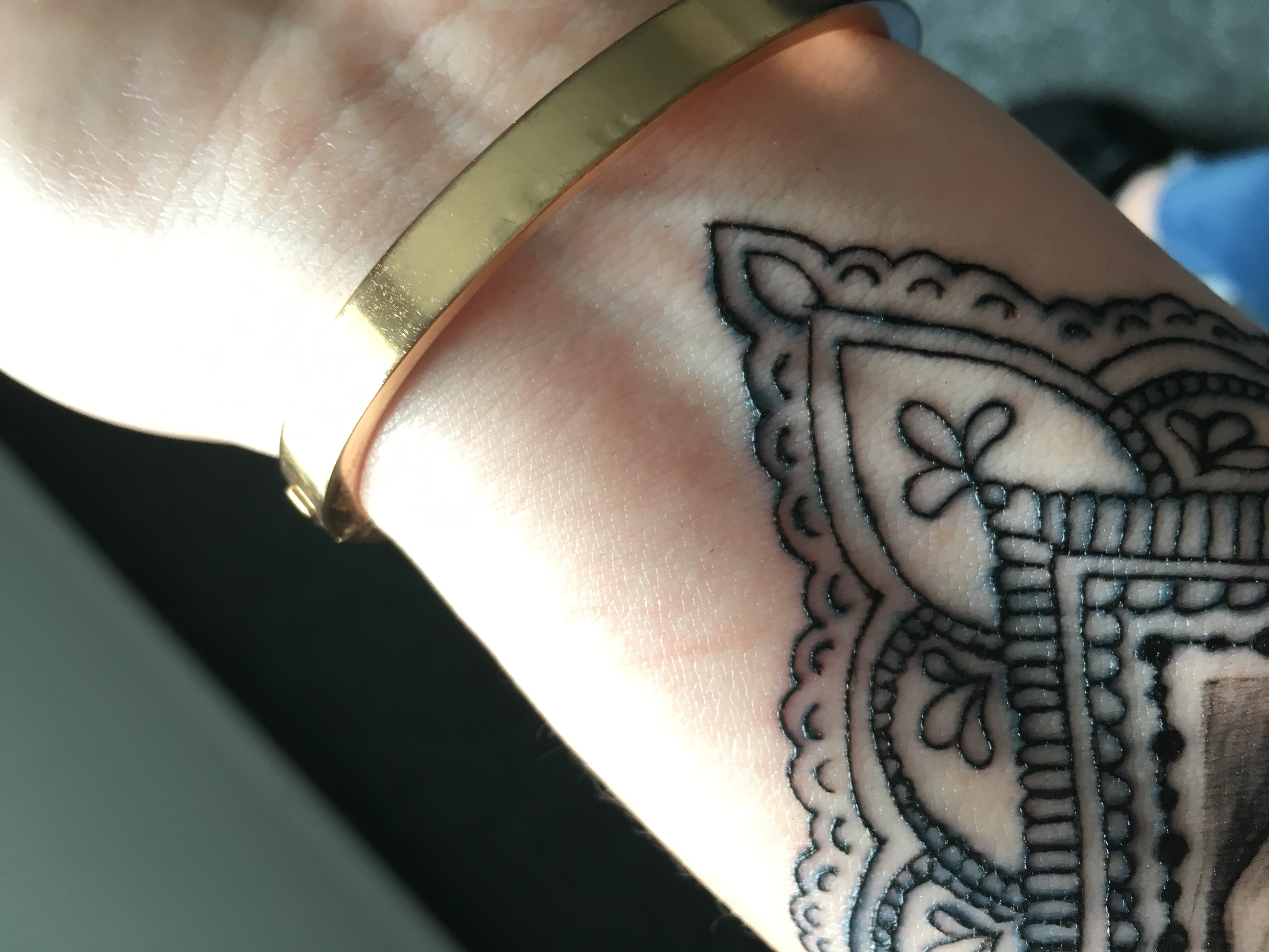 Tattoo kurz nach stechen verlaufen?