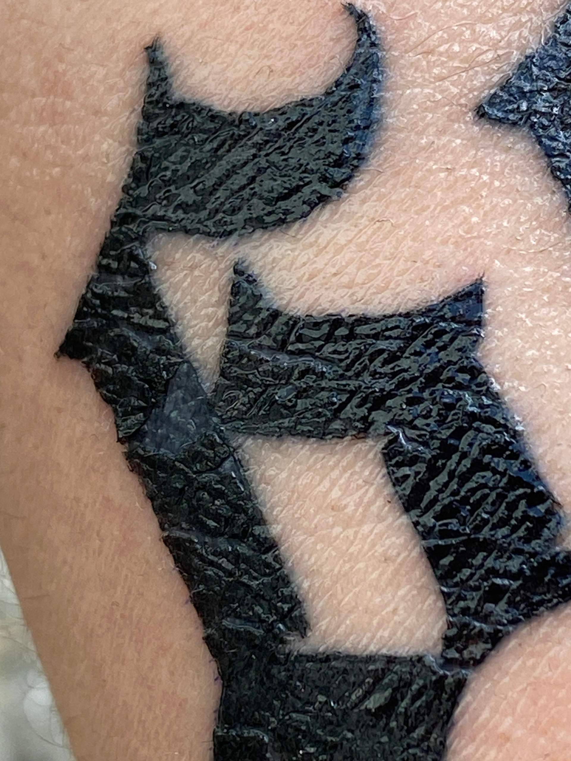 Tattoo pellt sich ab? (Körper, Pflege, tätowieren)