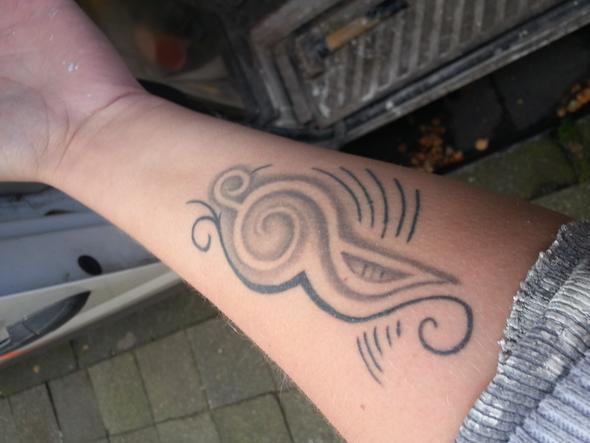 und so sieht es aus.. :/ - (Rechte, Tattoo)