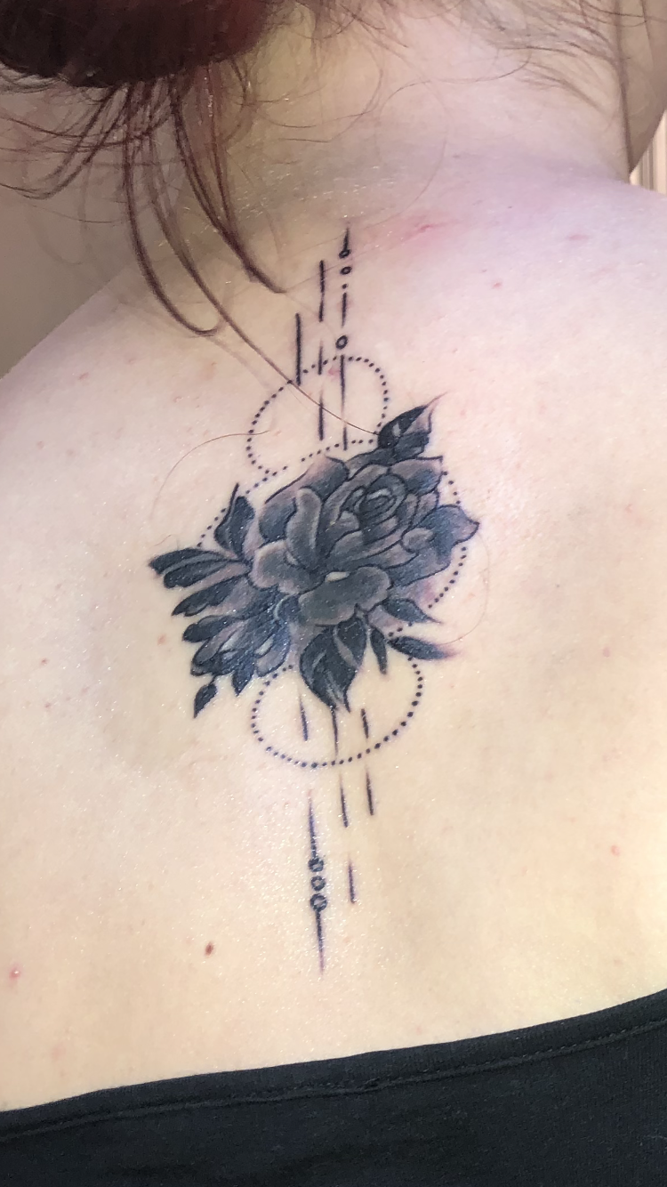 Tattoo zu dunkel? (Tattoopflege)