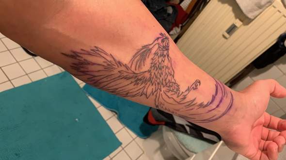 Tattooo Gestochen Direkt Bereut Was Tun Philosophie Und Gesellschaft Tattoo Entfernung