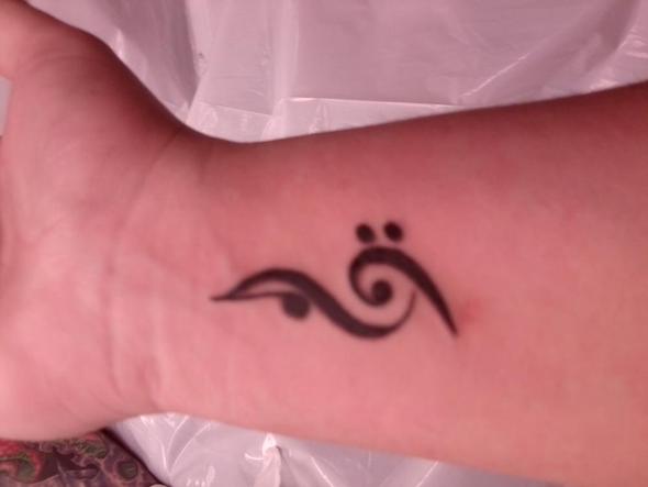 Ist Bepanthen W U H Salbe Fur Tattoopflege Gut Oder Nicht Empfehlenswert Pflege Tattoo Vaseline