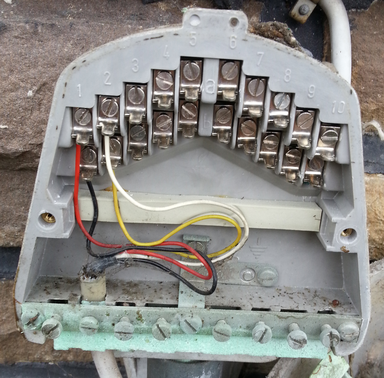 Telefon I Net Kabel Neu Vom Verteiler Verlegen Technik Internet Telekommunikation