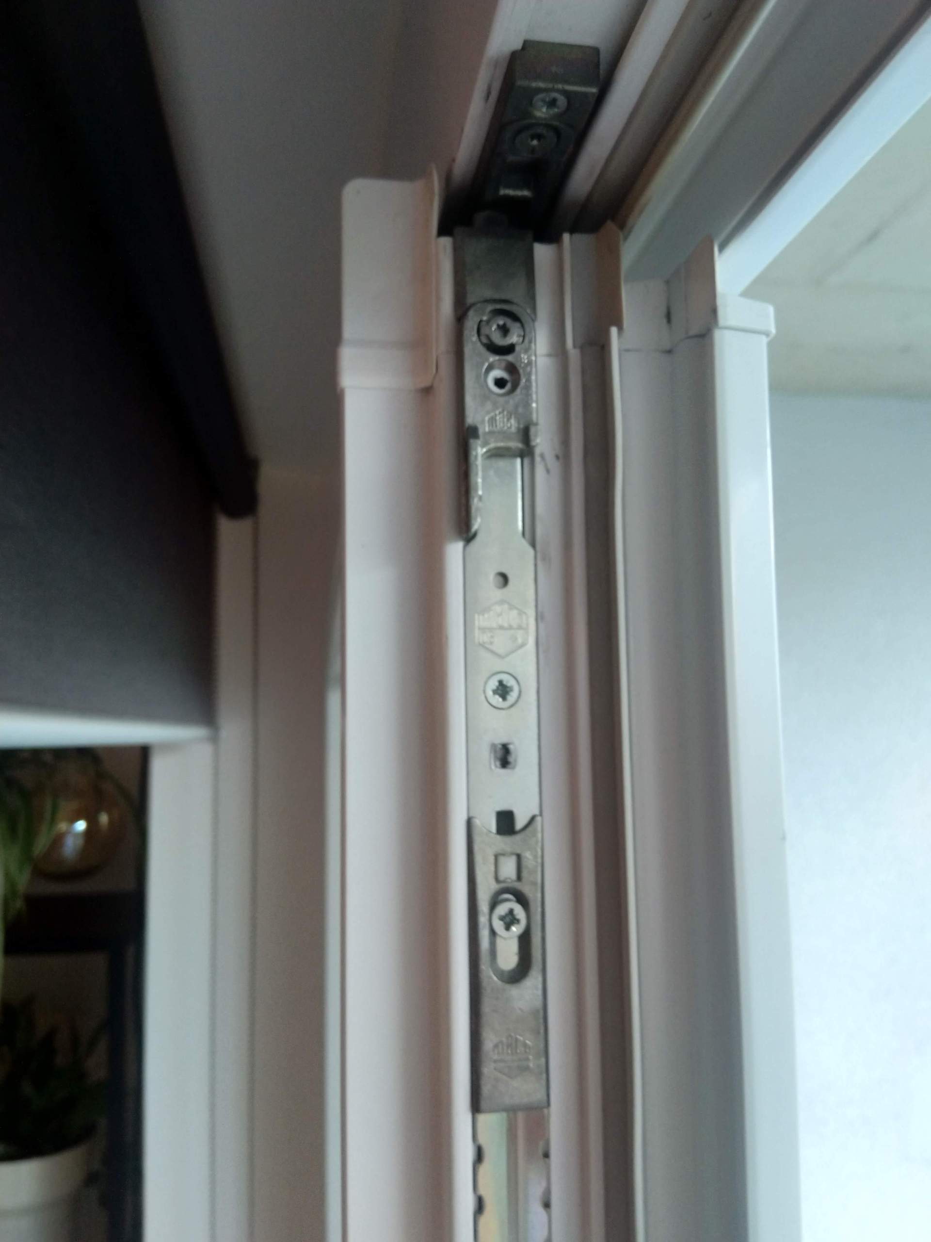 Terrassentür schließt nicht richtig selbst reparieren? Technik, Spiele und Gaming)