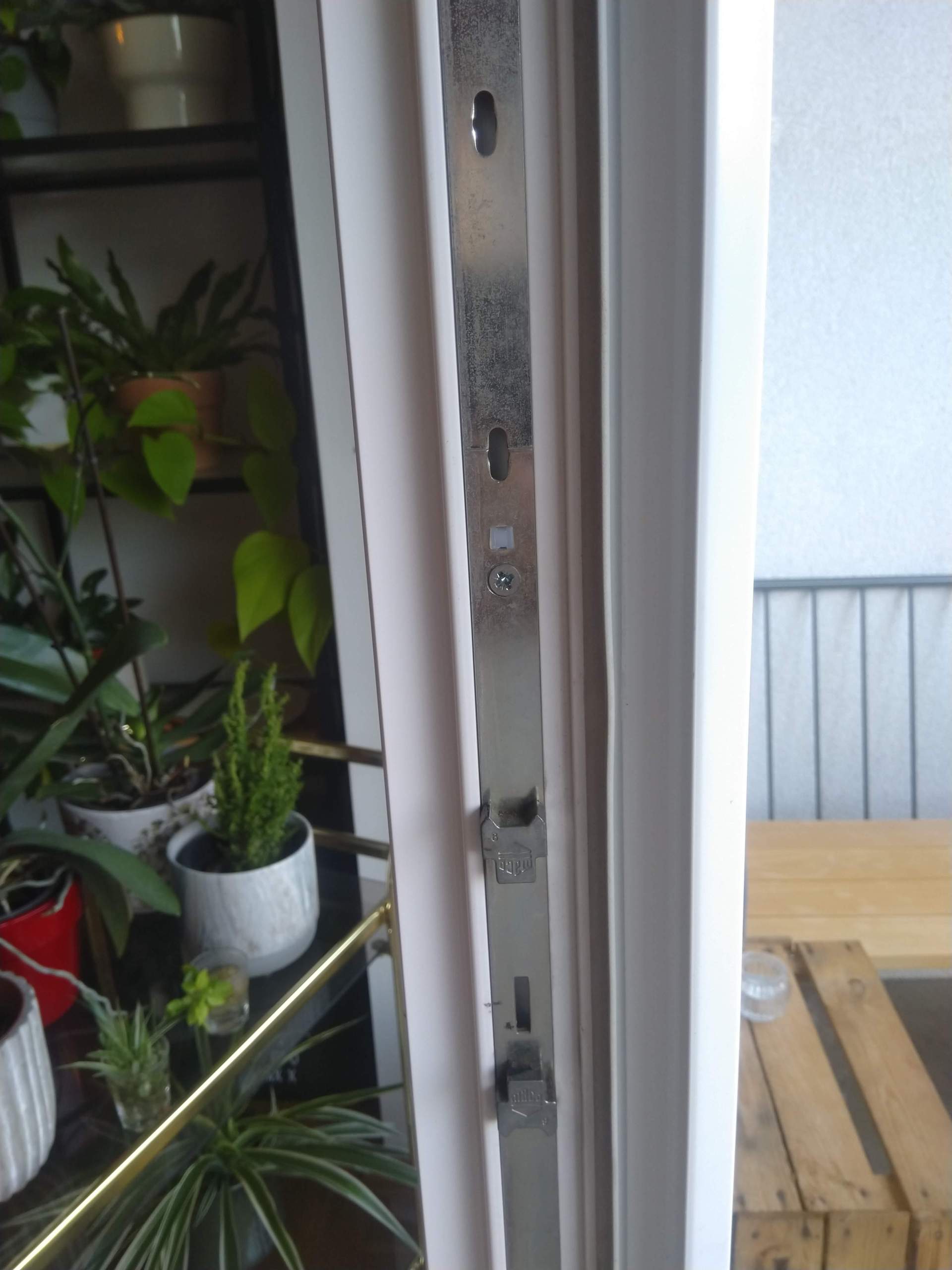 Terrassentür schließt nicht richtig selbst reparieren? Technik, Spiele und Gaming)