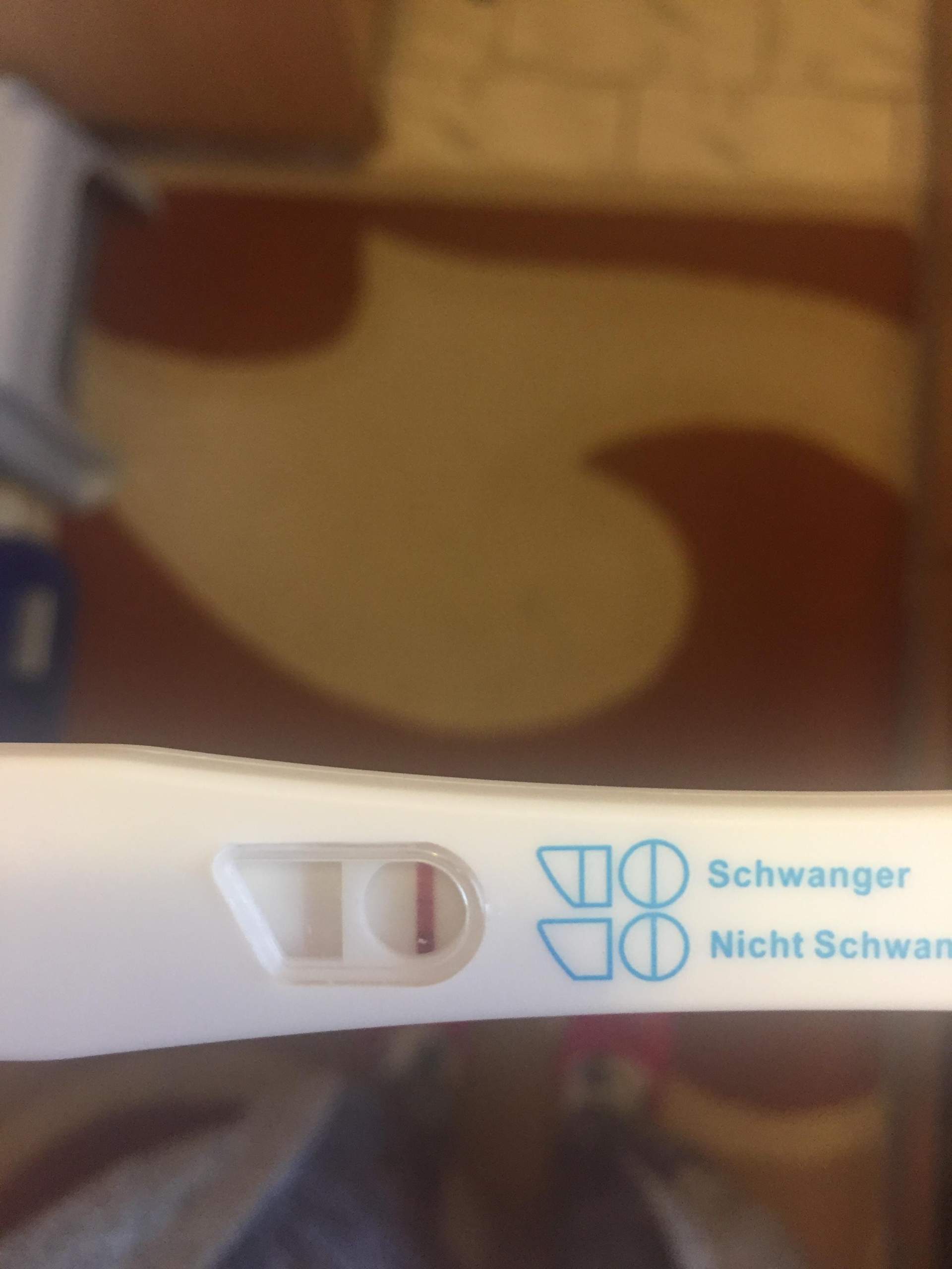 Test positiv oder negativ? Heute 4 Tage überfällig , habe 2 Tests