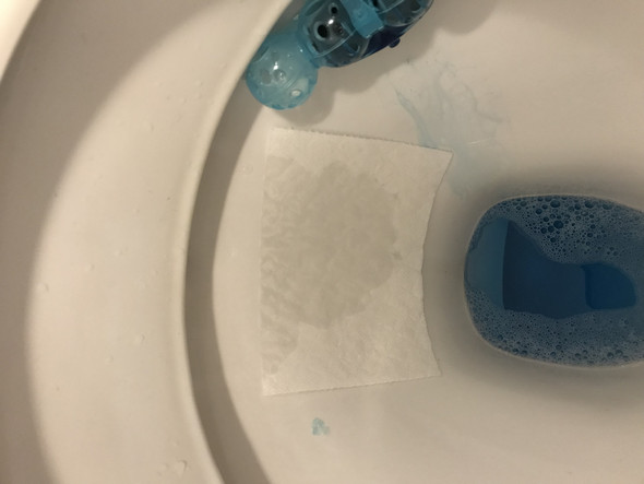 Toiletten Spulwasser Lauft Nach Minimal Technik Technologie Toilette