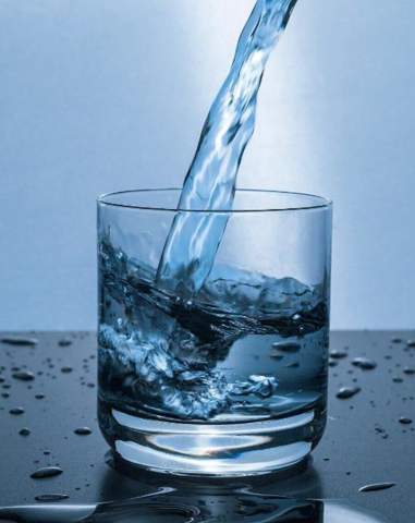 Trinkt ihr lieber Wasser mit oder ohne Kohlensäure?