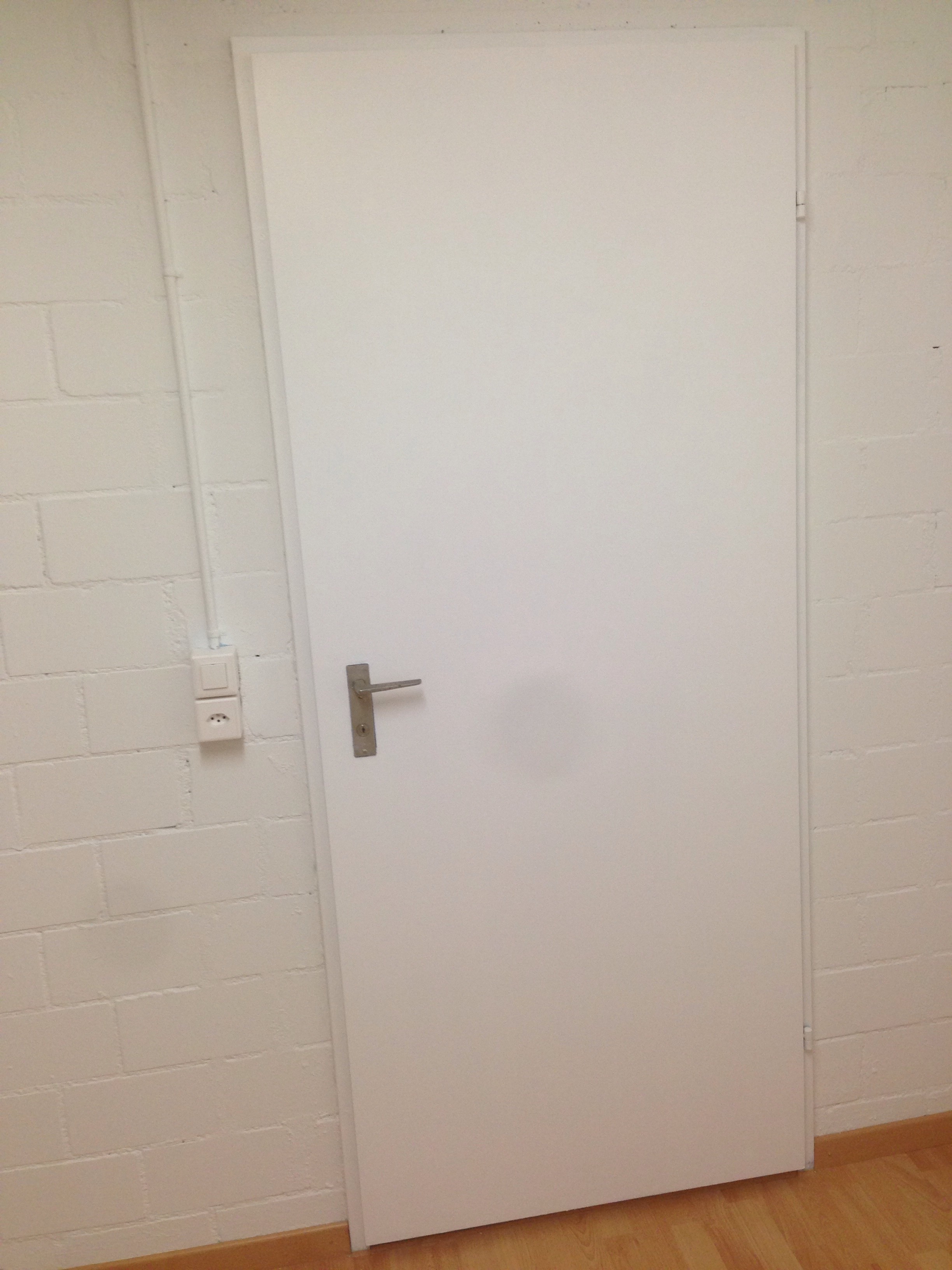 tur isolieren bzw schalldicht machen heimwerken schall