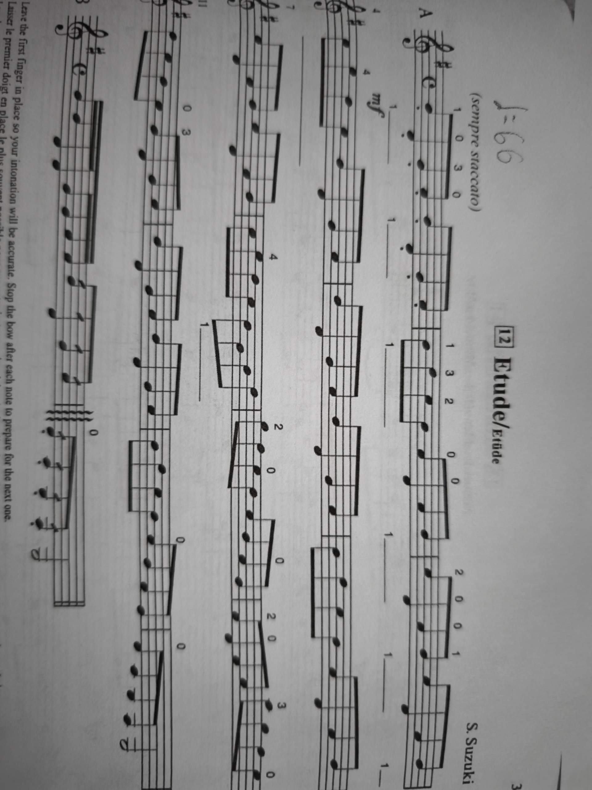 Üben Geige Etüde? (Noten, Instrument, Musikinstrumente)