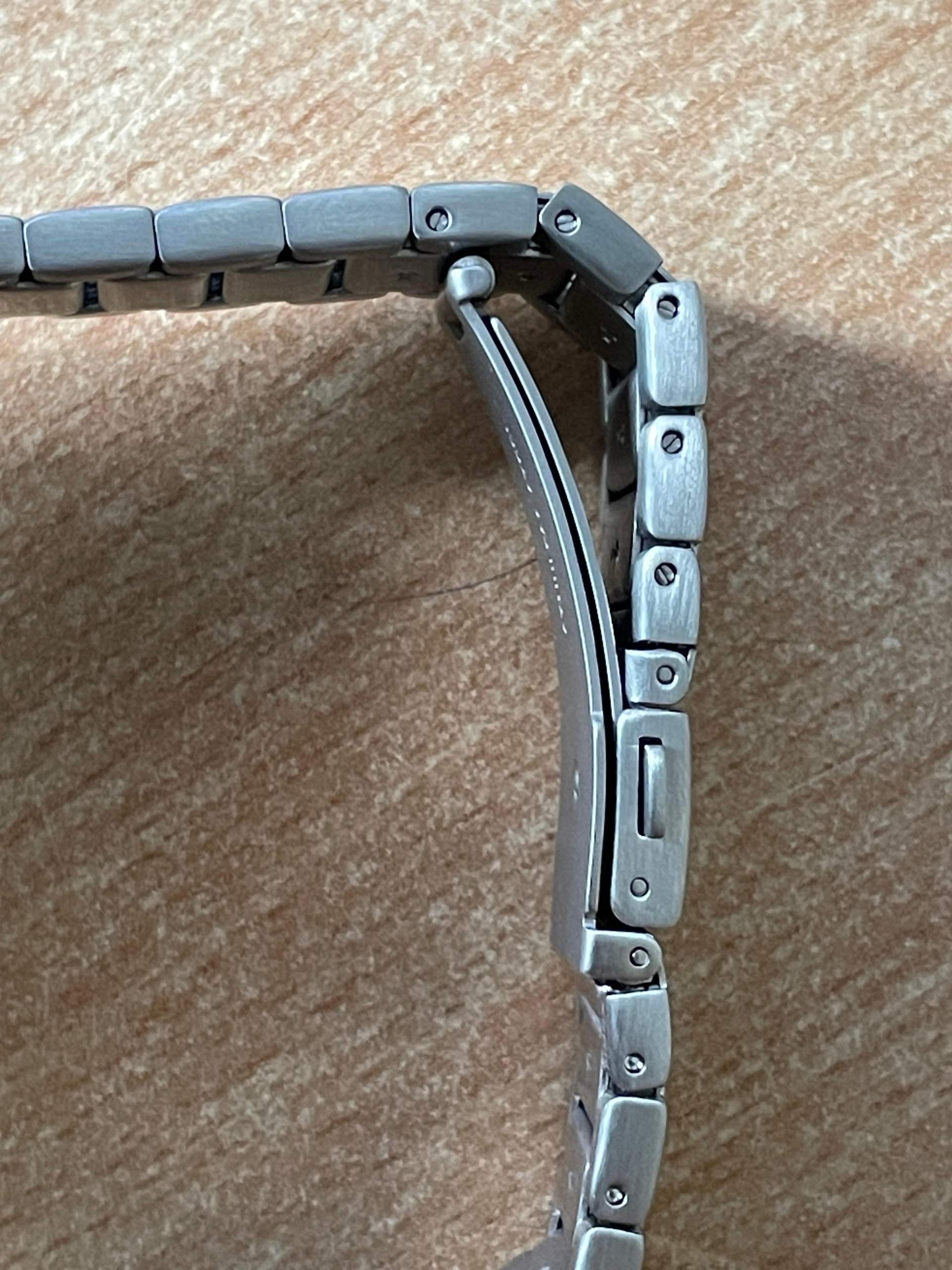 Fossil Uhr Kürzen Pfeile In Beide Richtungen Uhrenarmband wie kürzen? (Uhr, Juwelier, Uhrmacher)