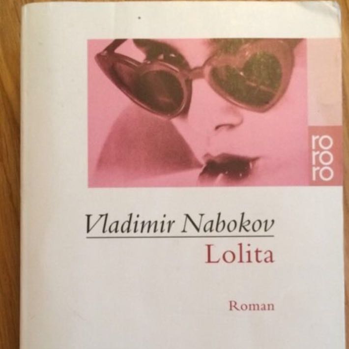 Um Was Geht Es In Dem Buch Lolita Von Vladimir N Roman Pretty Little Liars