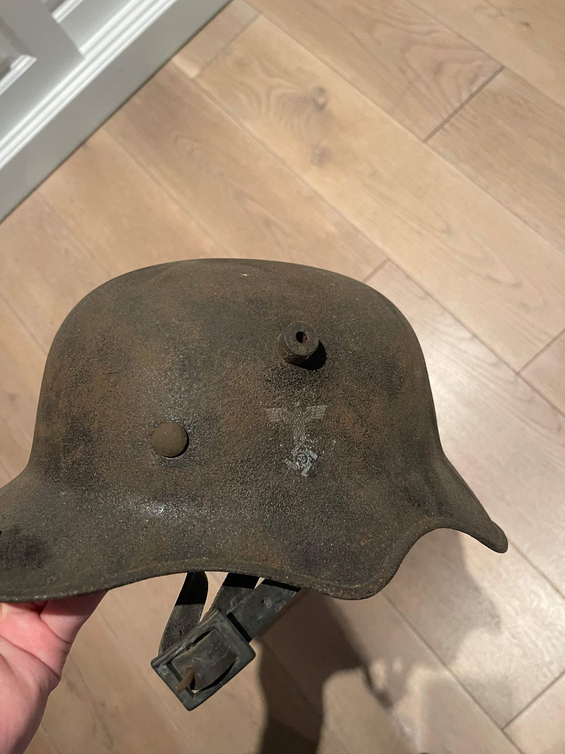 Um welchen Helm bzw. welches Modell handelt es sich? (Deutschland, Geschichte, Militär) Um welchen Helm bzw. welches Modell handelt es sich? (Deutschland, Geschichte, Militär)