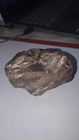 Um welches Gestein/Metall handelt es sich hierbei?