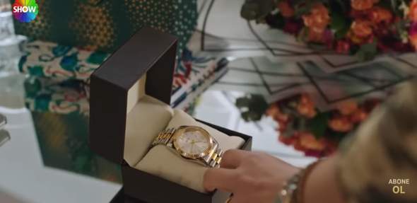 Umfrage - Wie gefällt euch die Rolex Uhr - und kennt ihr so ähnliche Uhren, die bis zu 120 Euro kosten?