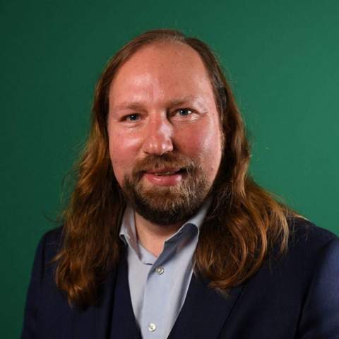 Umfrage : findet ihr die Frisur von Anton Hofreiter attraktiv?