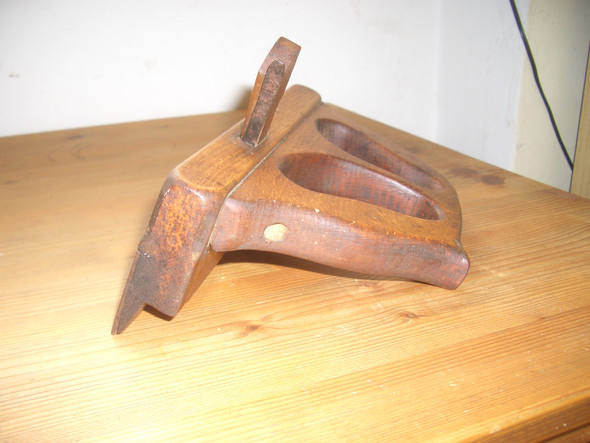 - (Holz, Holzbearbeitung, Hobel)