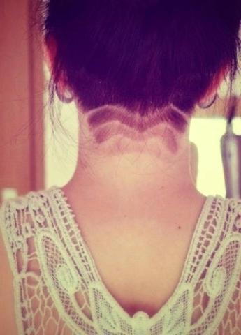 Undercut Im Nacken Mit Muster Ware Das In Meinem Fall Sinnvoll Haare Haarschnitt