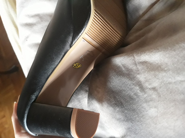 Unterseite von schuhen färben?