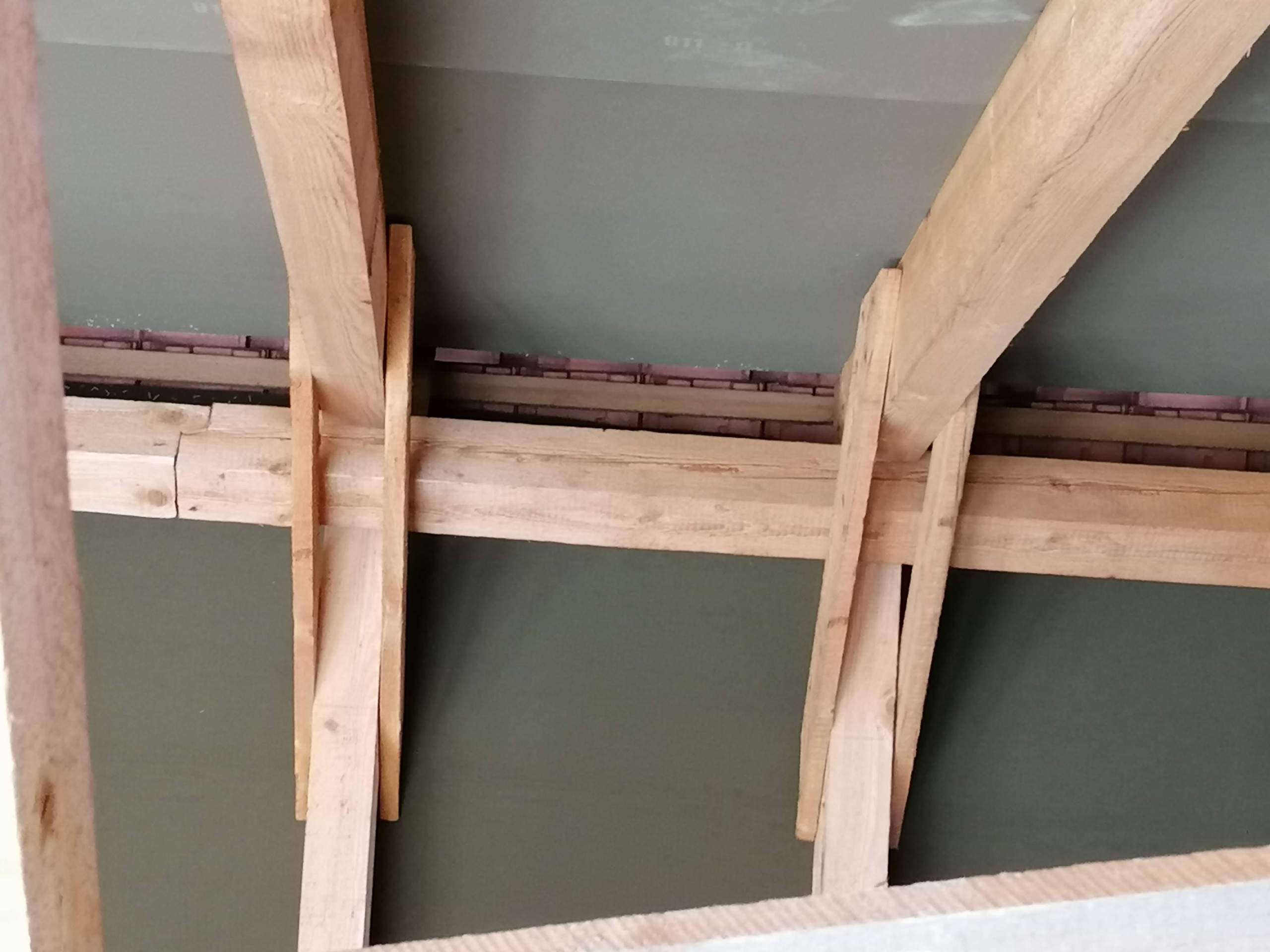 Dach ohne Unterspannbahn nachträglich dämmen lassen