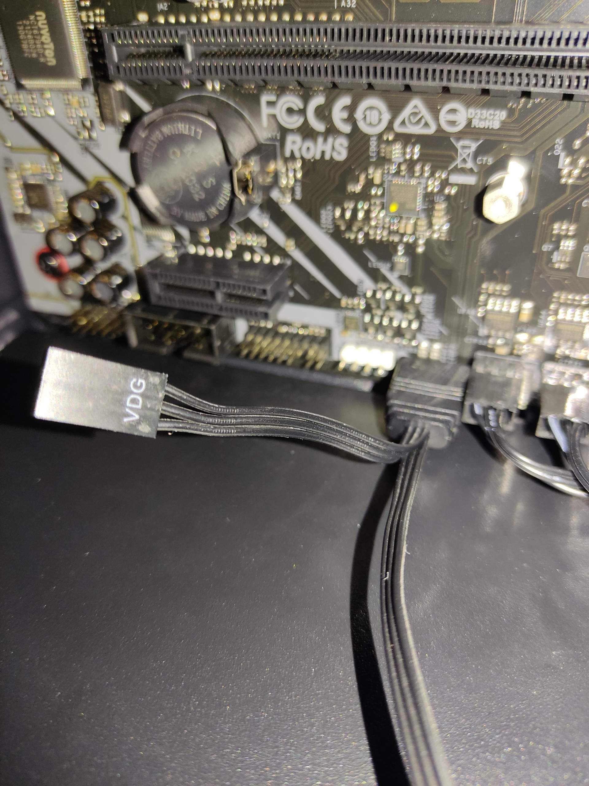 VDG Kabel vom Gehäuse an ein ASrock B550? (Gaming PC, Mainboard, AMD)