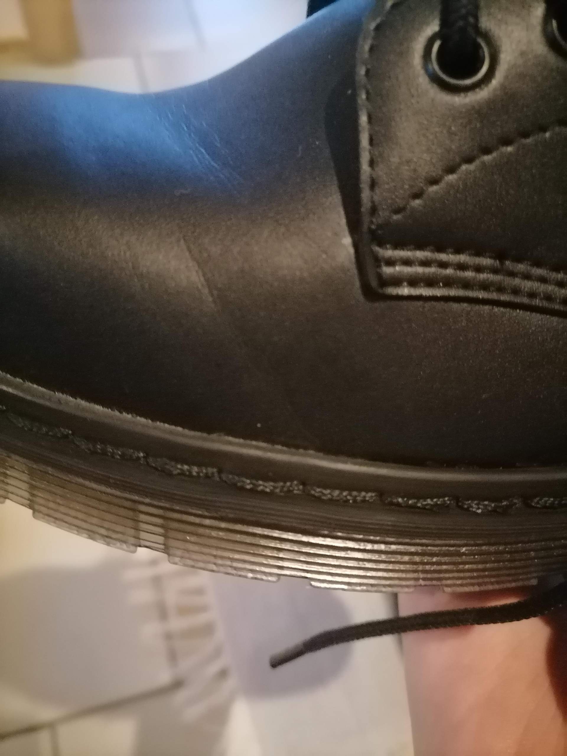 Vegane Boots Risse normal? (Mode, Schuhe, vegan)