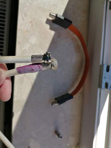 - (Technik, Technologie, TV)