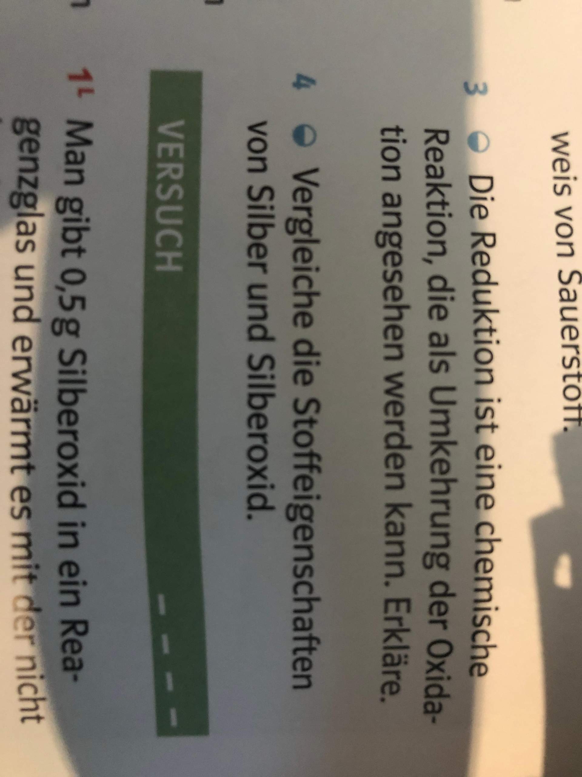 Vergleiche die stoffeigenschaften von silber und silberoxid?