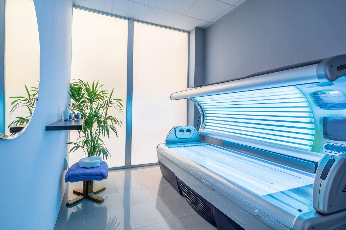 Verliert ein Tattoo die Farbe wenn man auf die Sonnenbank geht? (Gesundheit und Medizin, Beauty