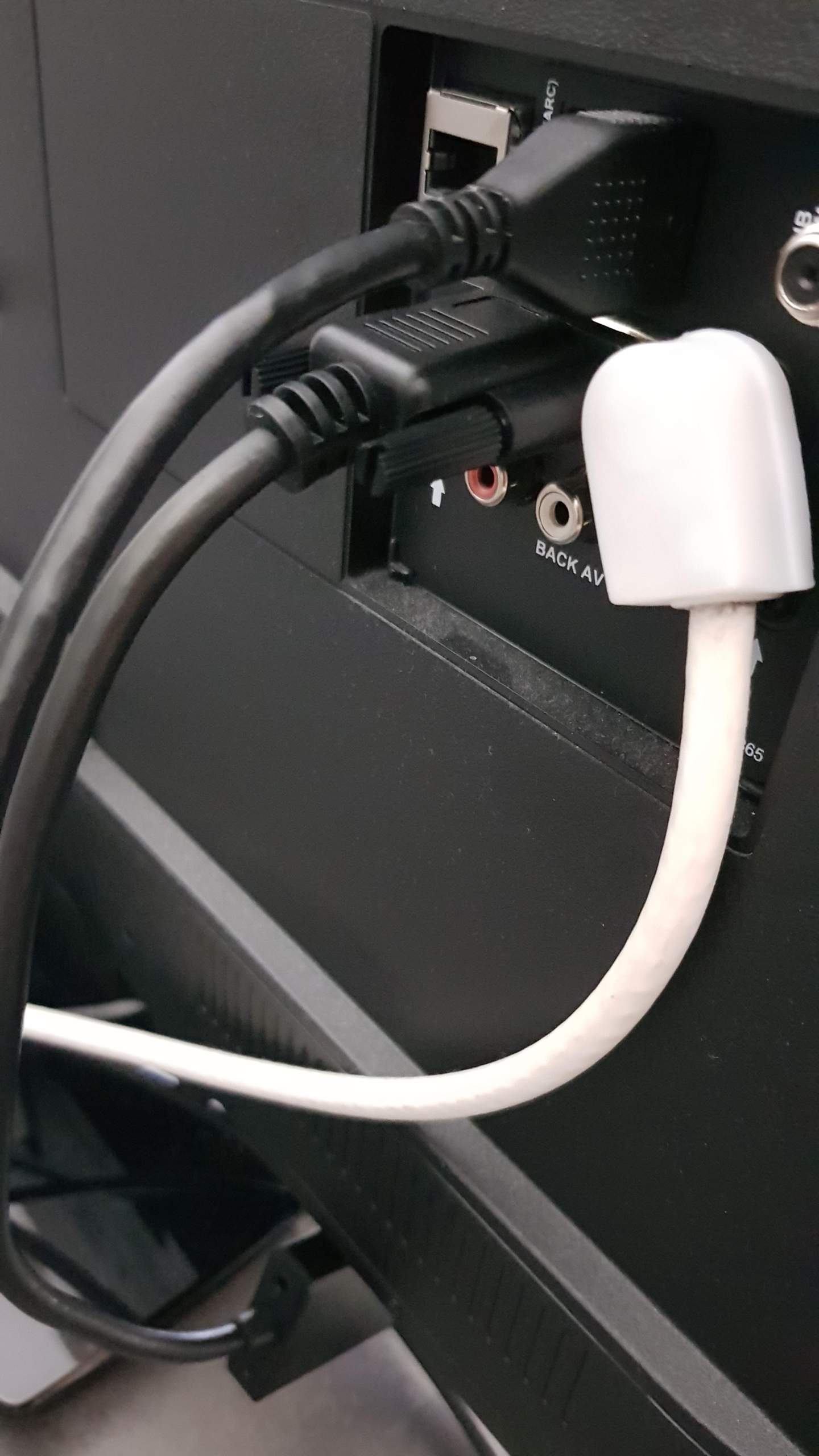 VGA mit Laptop verbunden, aber kein Sound? (Fernseher, VGA Kabel)