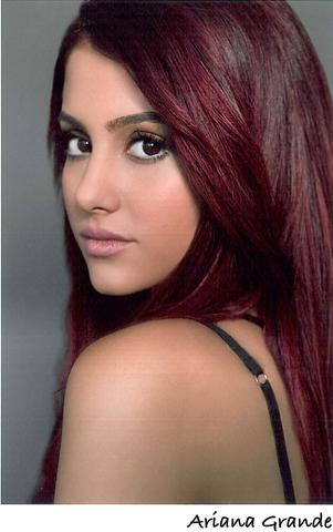 Ariana  - (Haare, Farbe, Frisur)