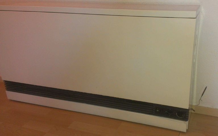 Von welchem Hersteller ist dieser Nachtspeicherofen? (Asbest, Nachtspeicher, Nachtspeicherheizung)