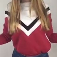 Diese pullis haben so ein Muster und manche haben auch einen „V“ Ausschnitt - (Mode, Pulli)