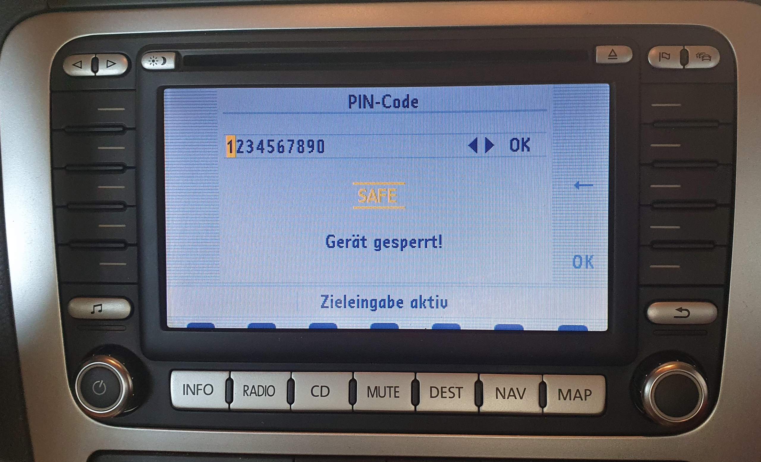 Vw Radio Geht Nicht Mit Zündung An VW Eos 2007 Radio gesperrt entsperren? (Volkswagen, Autoradio)
