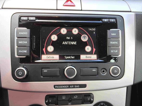 VW Passat B6 Bluetooth Audio (Auto, iPhone, Radio)