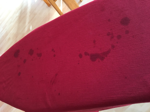 Wachsflecken Aus Roter Tischdecke Entfernen Flecken Wasche Wachs