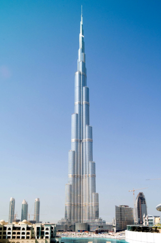 Wäre es für euch unheimlich in Burj Khalifa oder der unmittelbaren Nähe davon zu wohnen oder zu arbeiten?