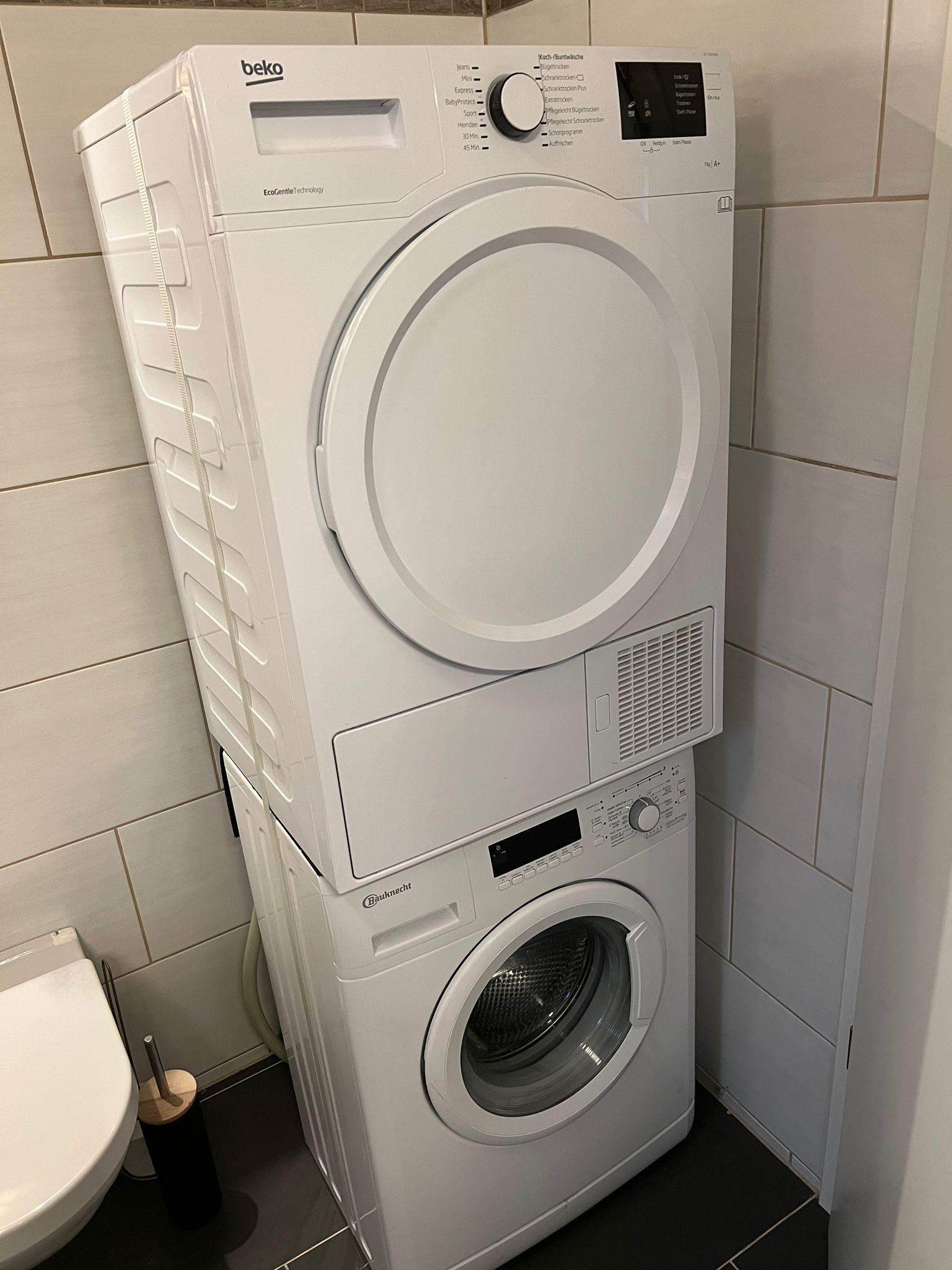 Wäschetrockner auf Slim Waschmaschine stellen? (Haushaltsgeräte, Trockner, Bauknecht Waschmaschine)