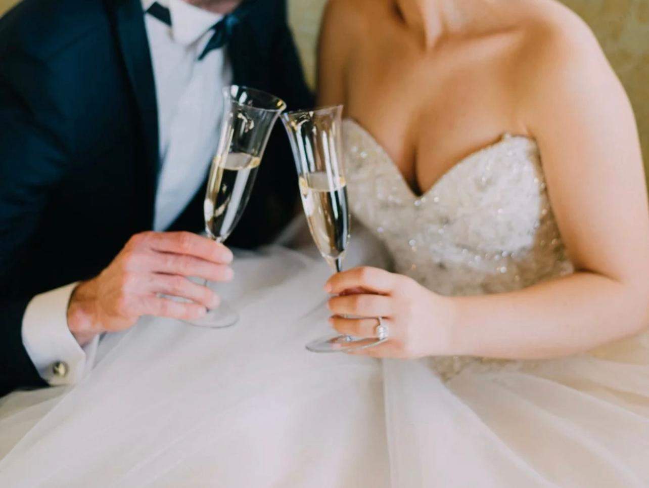 Wann wollt ihr heiraten? Ab welchem Alter? (Liebe und Beziehung, Frauen, Männer) Wann wollt ihr heiraten? Ab welchem Alter? (Liebe und Beziehung, Frauen, Männer)