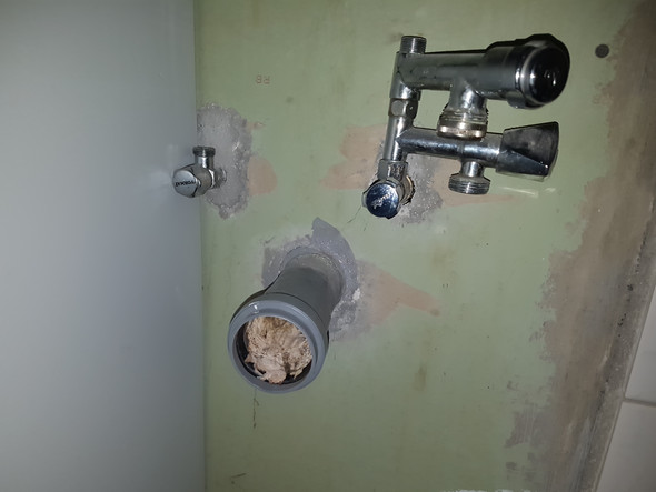Warmwasseranschluss In Der Kuche Wohnung Haushalt Wasseranschluss