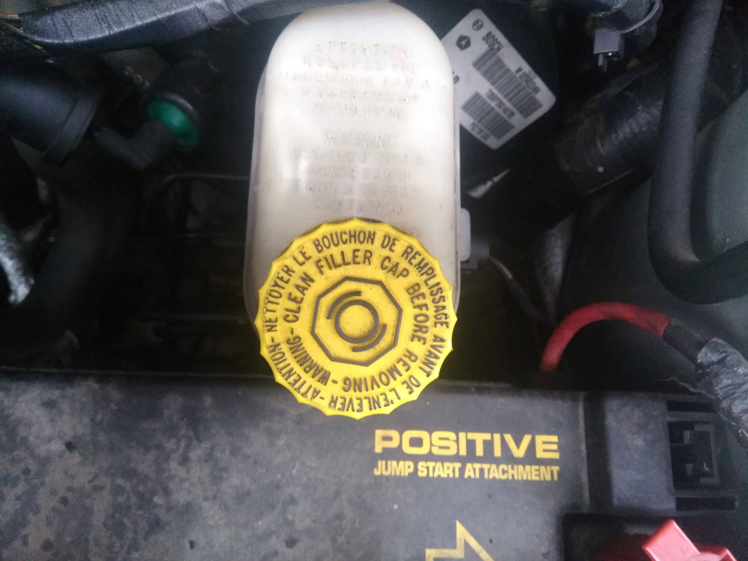 .warning clean filler cap before removing was ist das für ein teil im auto?