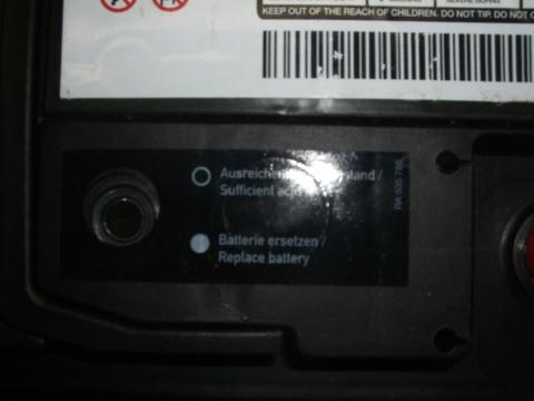 Die Lampe für Batterie auswechseln - (Auto, Batterie)