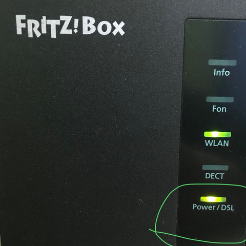 Das umkringelte blinkt ;-) - (Computer, Internet, Technik)