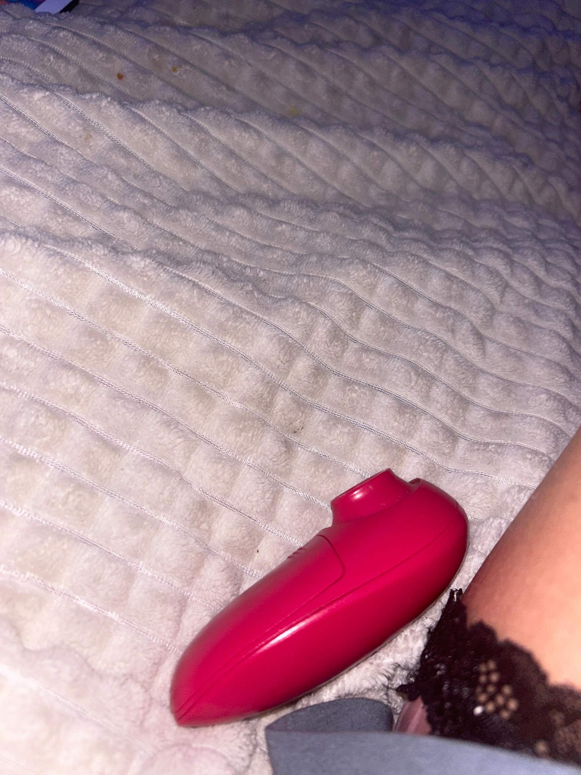 warum funktioniert dieses vibrator nicht, ich habe die batterien jz schon  zweimal gewechselt, aber er geht einfach nicht an, was soll ich tun?  (Mdchen, Sexualitt, Selbstbefriedigung)