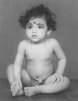 Kind aus Indien mit Punkt auf der Stirn - (Kinder, Symbol, Indien)
