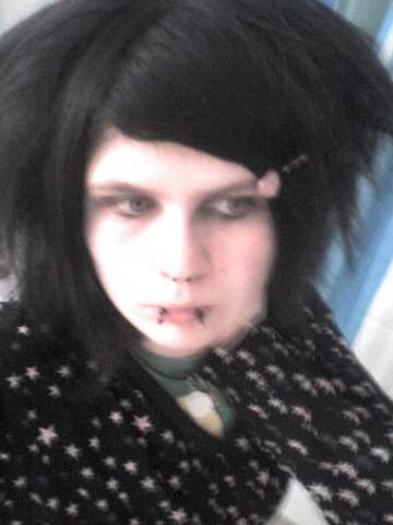 Warum hassen so viele Leute Emos? (Psychologie, Hass, Emo)