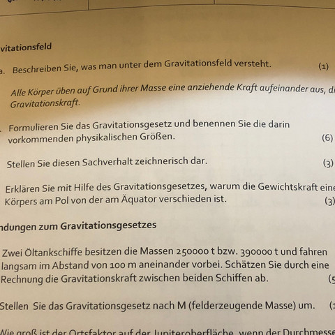 Warum Ist Die Gewichtskraft Eines Korpers Am Pol Von Der Am Aquatorverschieden Schule Arbeit Physik