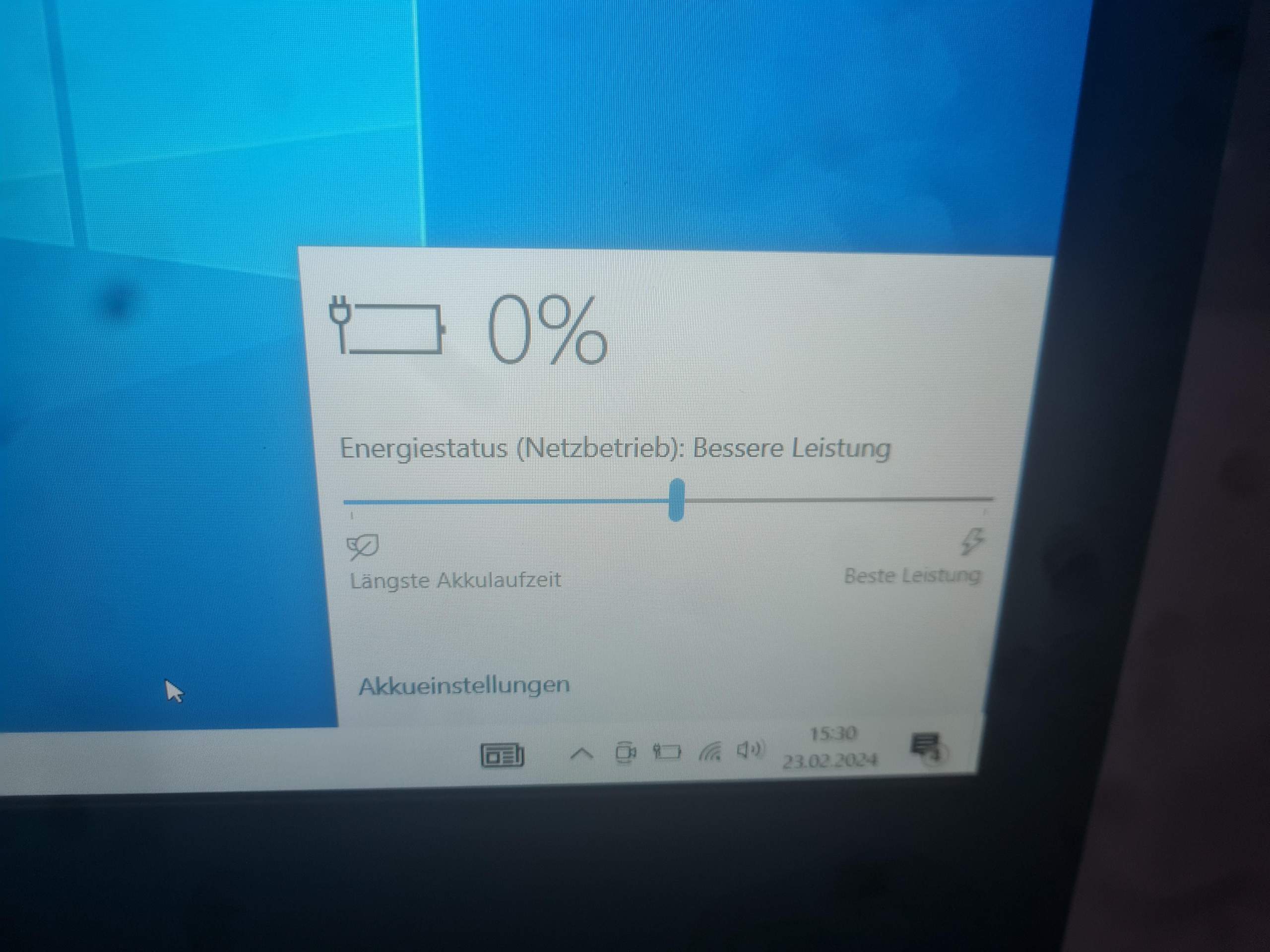 Laptop Startet Nicht Trotz Vollem Akku Warum lädt mein Akku nicht? (Notebook, Laptop)