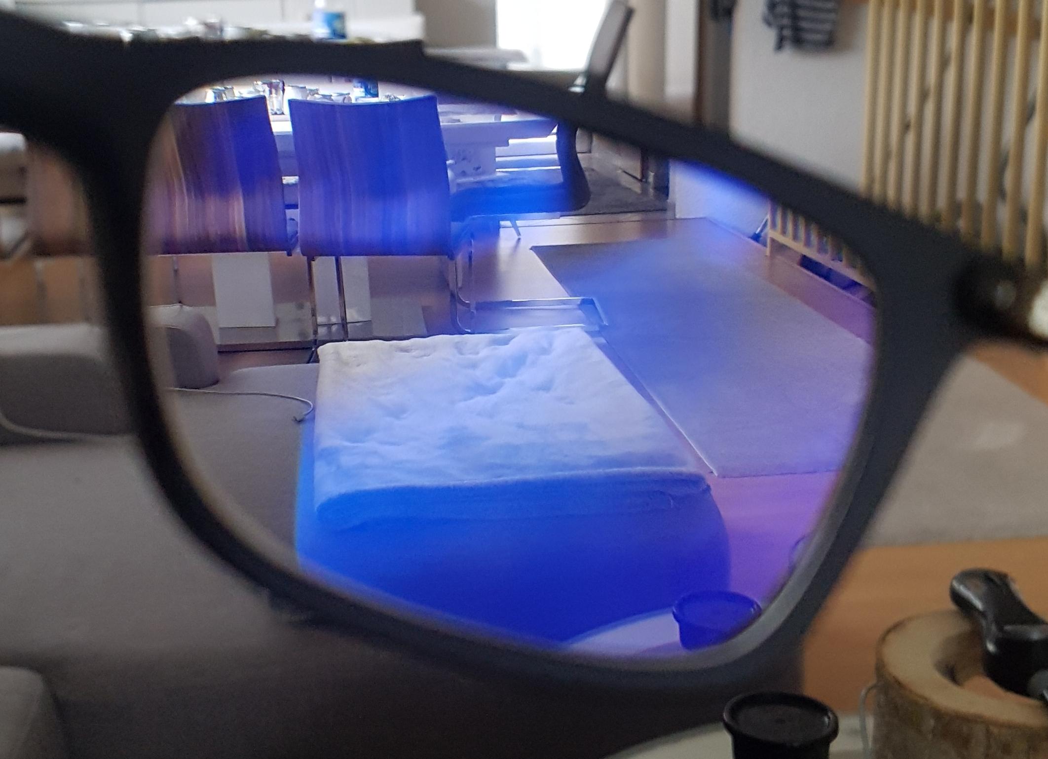 Warum Schimmert Meine Brille So Blau Violett Glas Optik