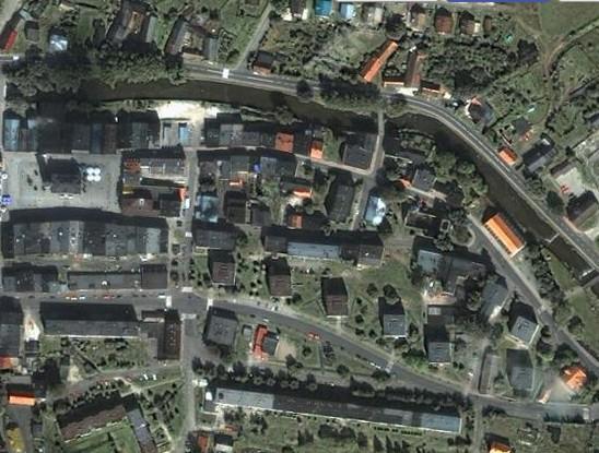 Warum sind die Bilder bei Google Earth so unendlich alt ...